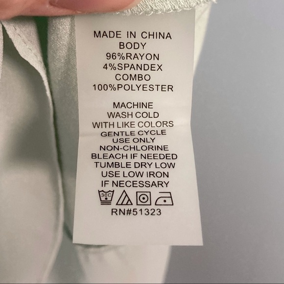 𝅺vince Camuto Soft Breeze Green Sleeveless Top - Picture 11 of 16